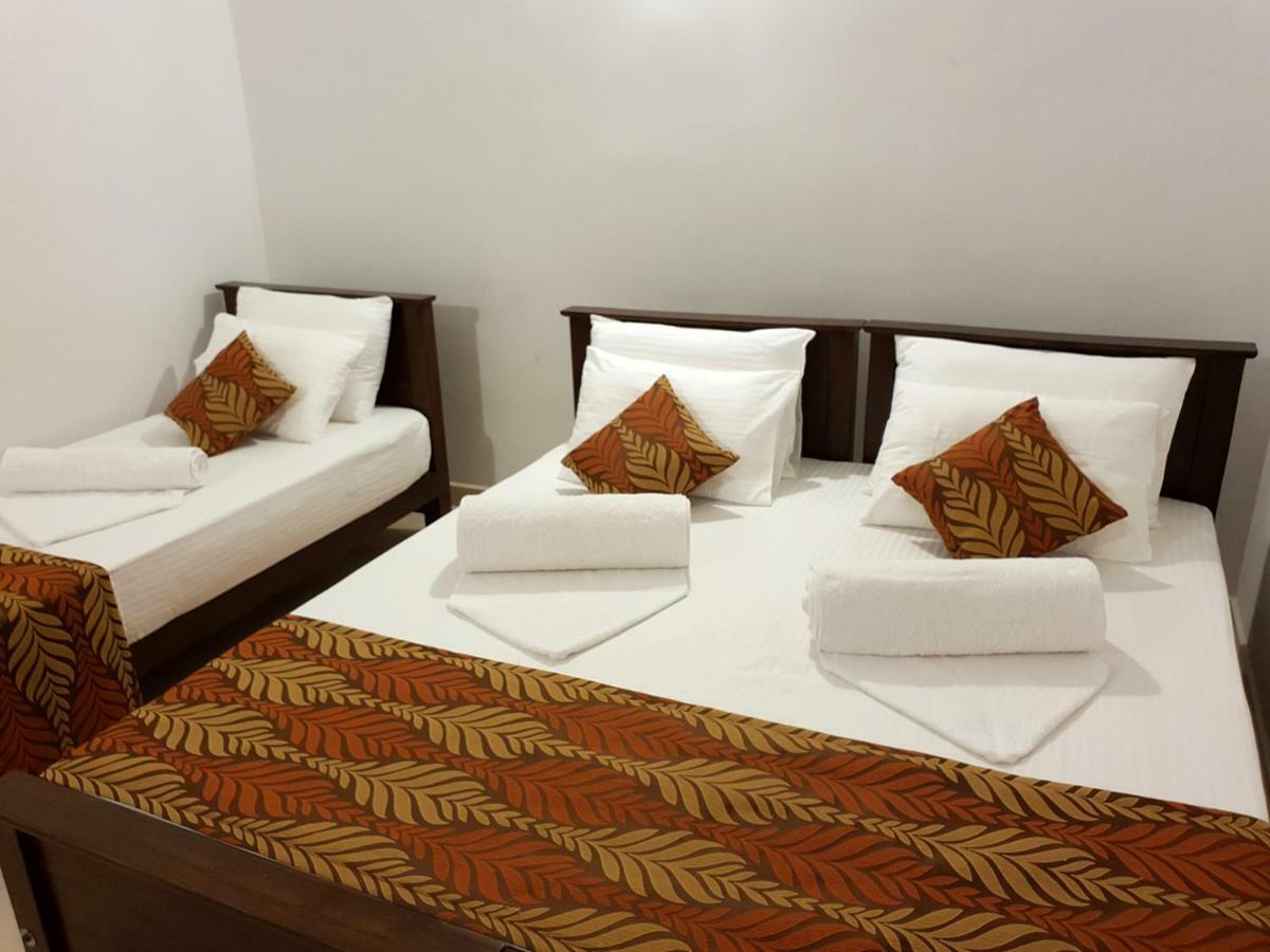 A And D Holiday Inn Anuradhapura Exterior foto